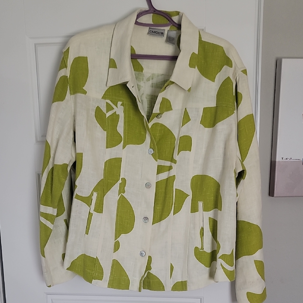 Chico's Green and Cream Blazer with Artistic Print